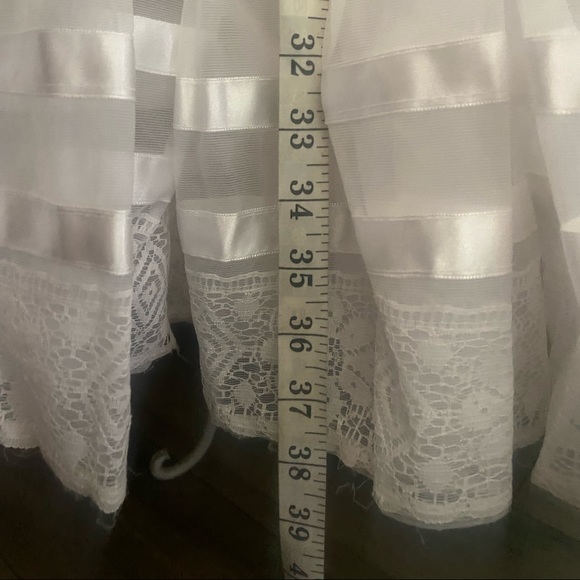 Veracruz Folklorico Dress - Picture 5 of 10